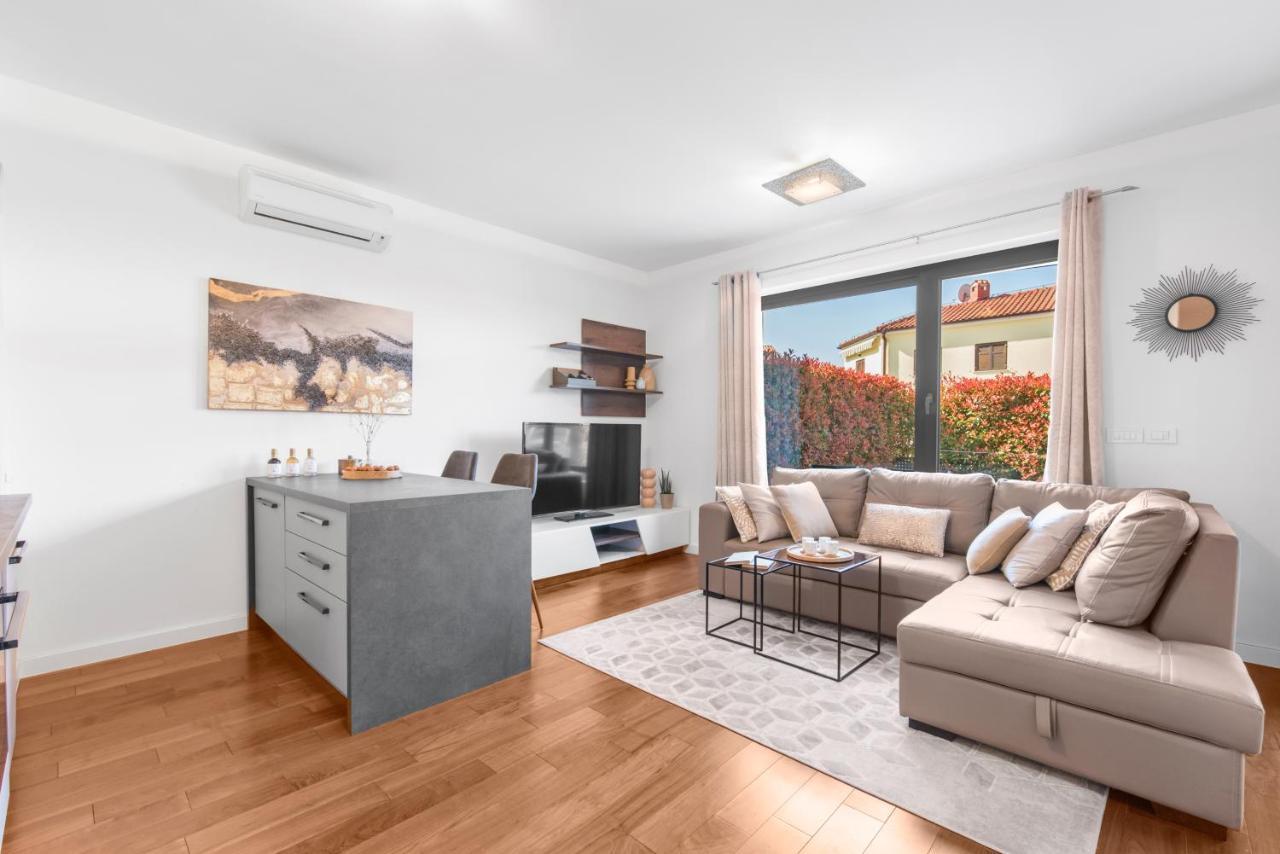 Luxury New With Private Garden Near The Beach! * Poreč